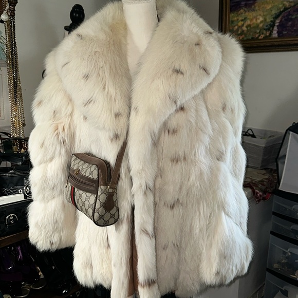 Hana Furs Jackets & Blazers - Genuine Fox Fur Coat